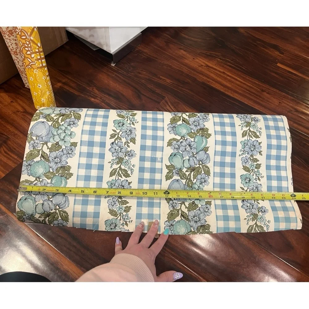 Vtg 60's/70's Blue white Checkered & Floral wallpaper roll 2ft W x 8.3ft (est)